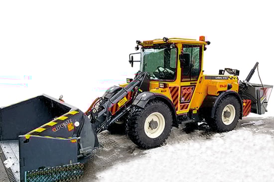 700x466_Lundberg_snow_ploughing_sanding
