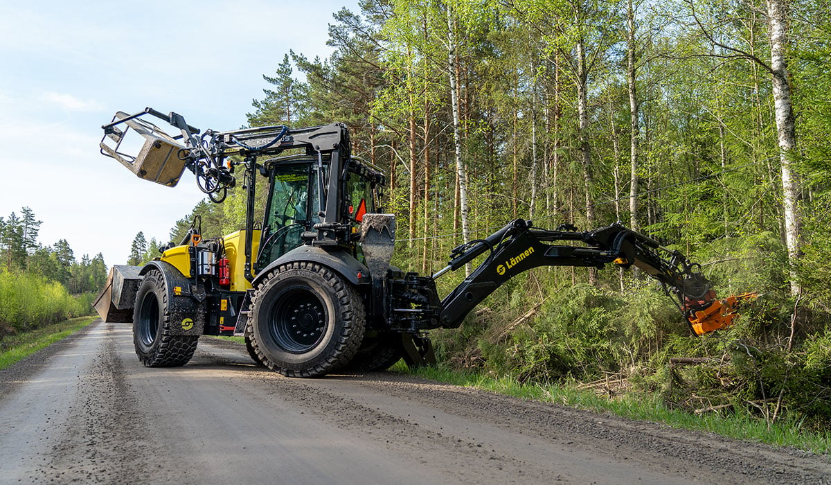 Den nya grävlastaren Lännen 8800M som vi fick i våras var ett självklart val när vi skulle välja maskin