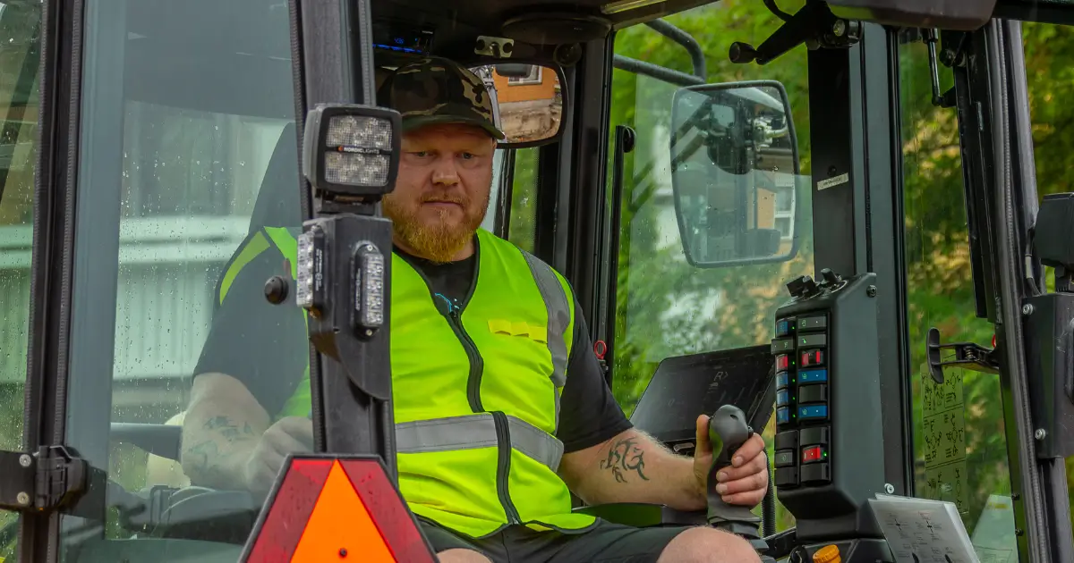 Paavo Raatikaisen yllättäen hankkima Länkkäri löysi loistavan kuljettajan Timo Tolppasesta.